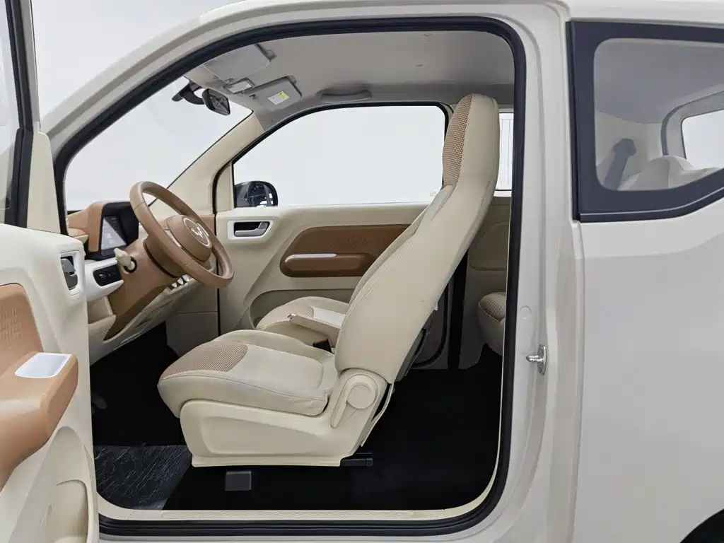 Wuling MINIEV — миниатюра 10