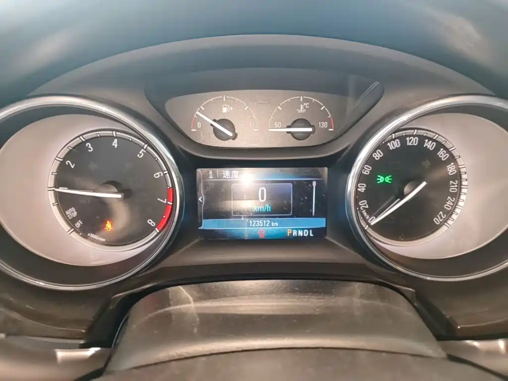 Buick Verano — миниатюра 12
