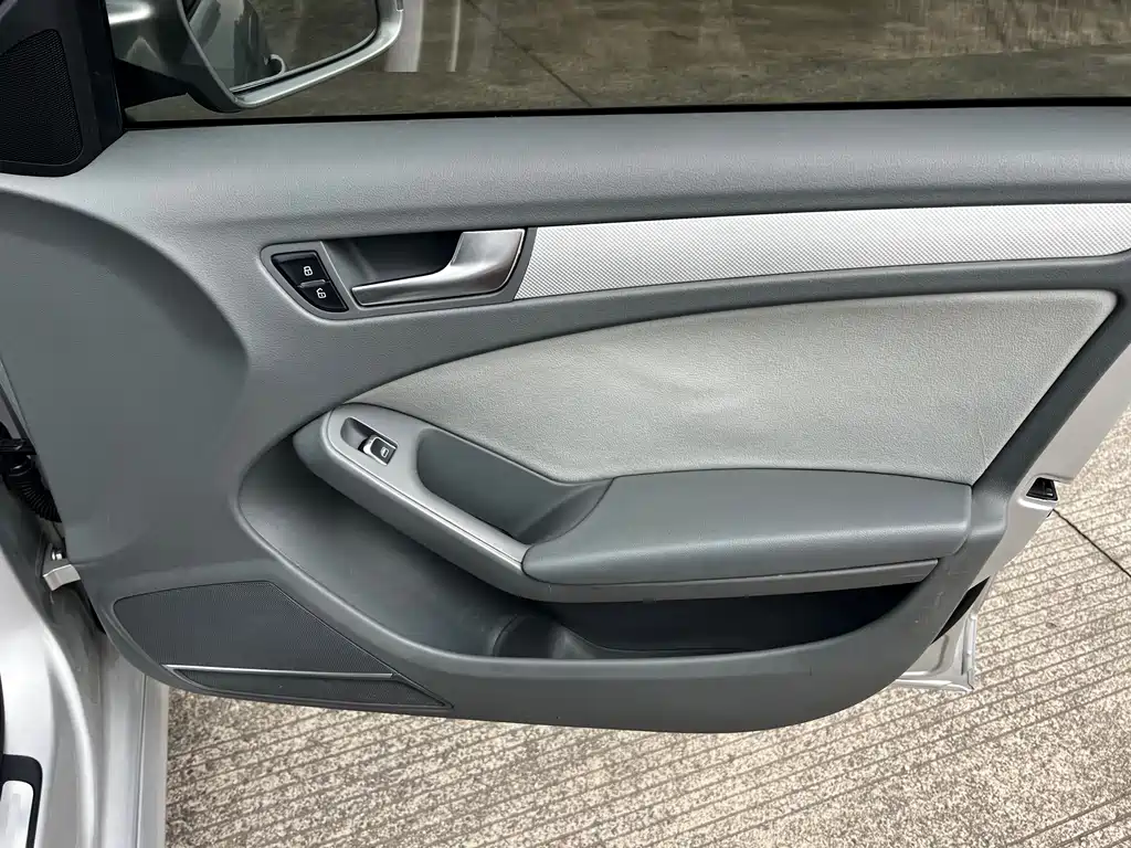 Audi A4L — миниатюра 21
