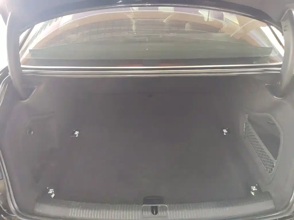 Audi A4L — миниатюра 19