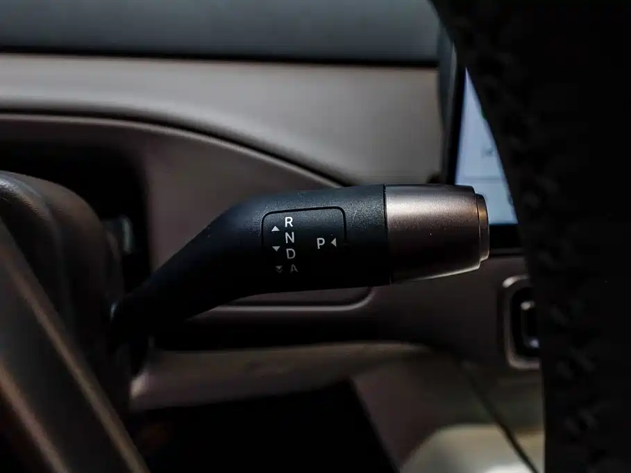 Li Auto Li MEGA — миниатюра 26