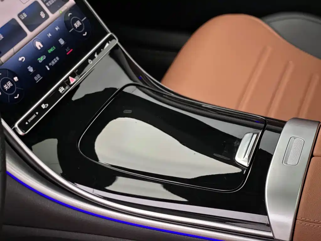 Mercedes-Benz C-Class — миниатюра 16