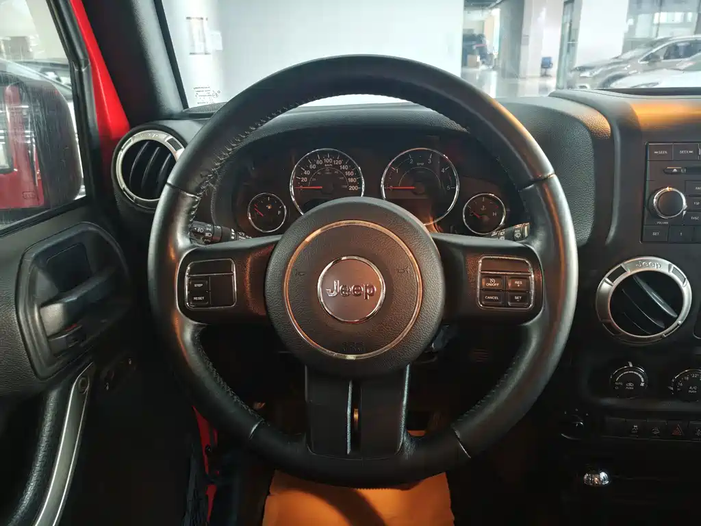 Jeep Wrangler — миниатюра 13