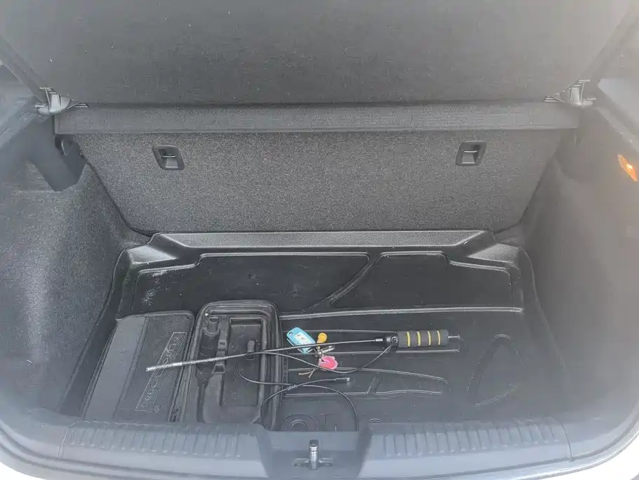 Volkswagen Polo — миниатюра 4
