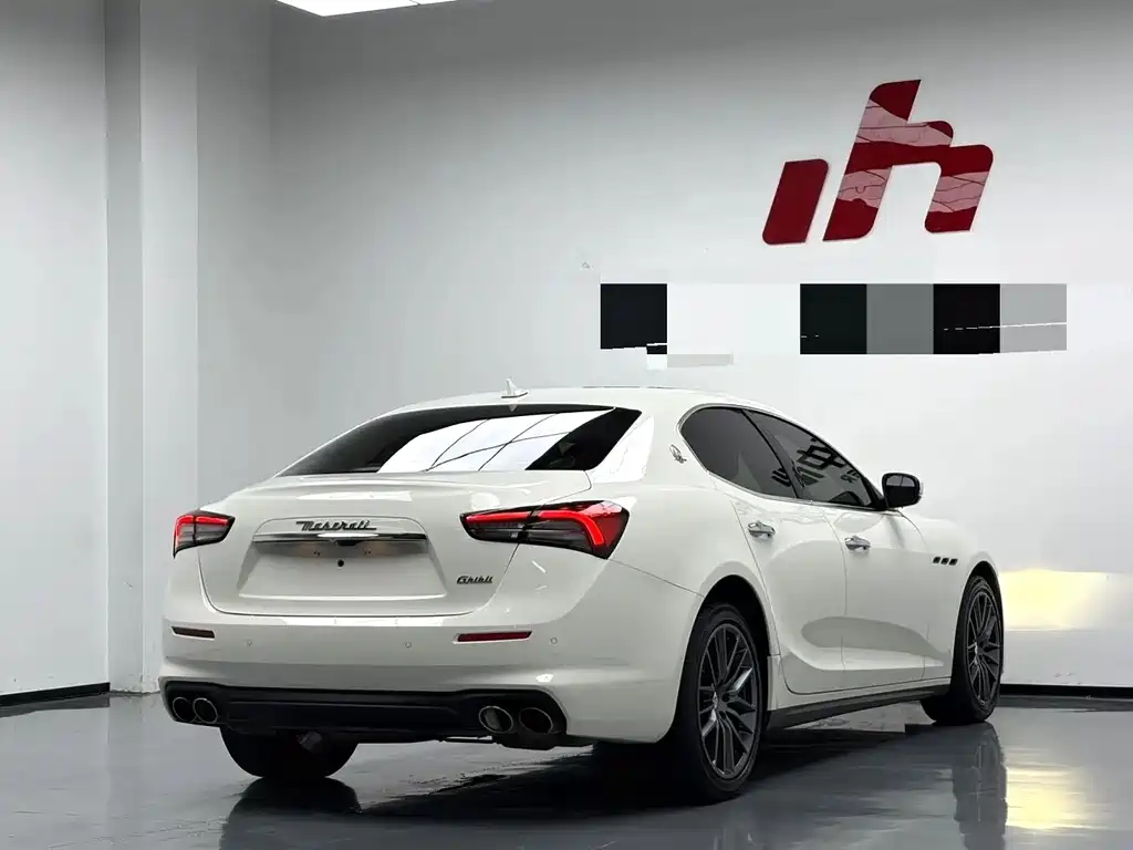 Maserati Ghibli — миниатюра 4