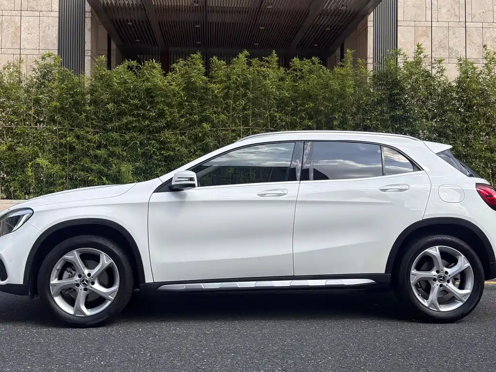 Mercedes-Benz GLA — миниатюра 2
