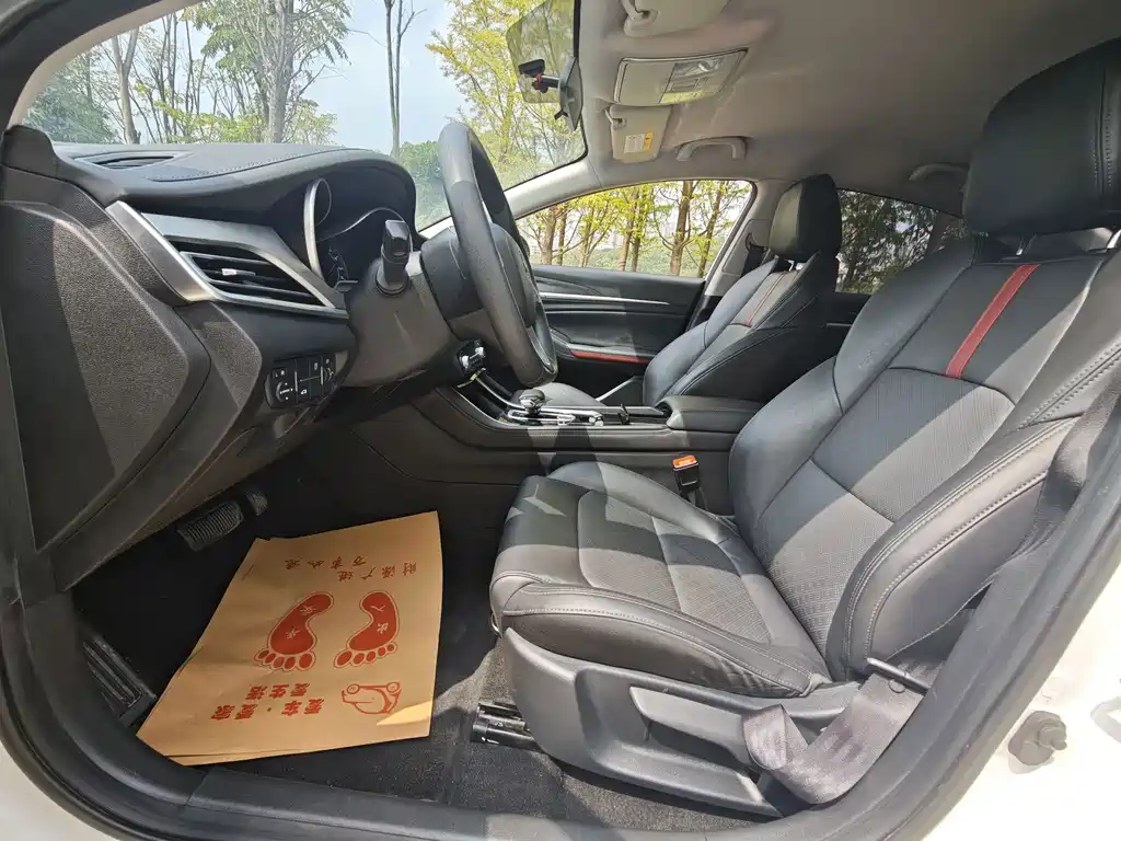 Changan Eado New Energy — миниатюра 9