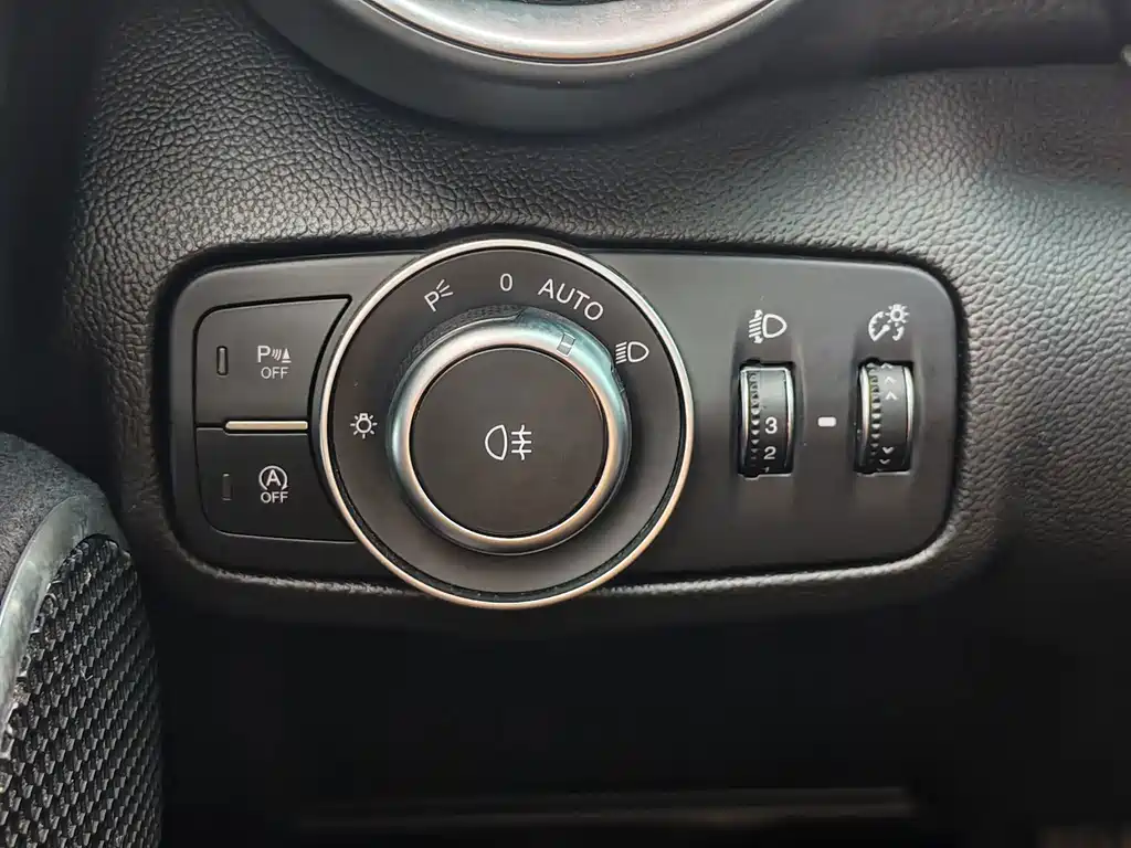 Alfa Romeo Giulia — миниатюра 26