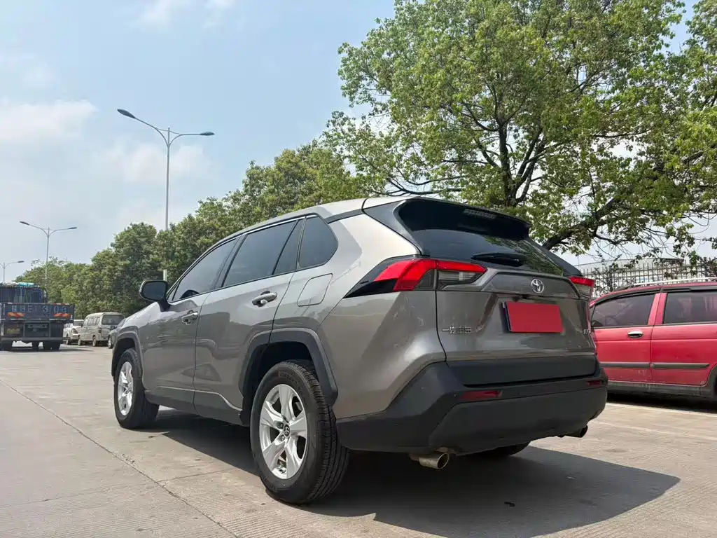 Toyota RAV4 2022 2.0L CVT