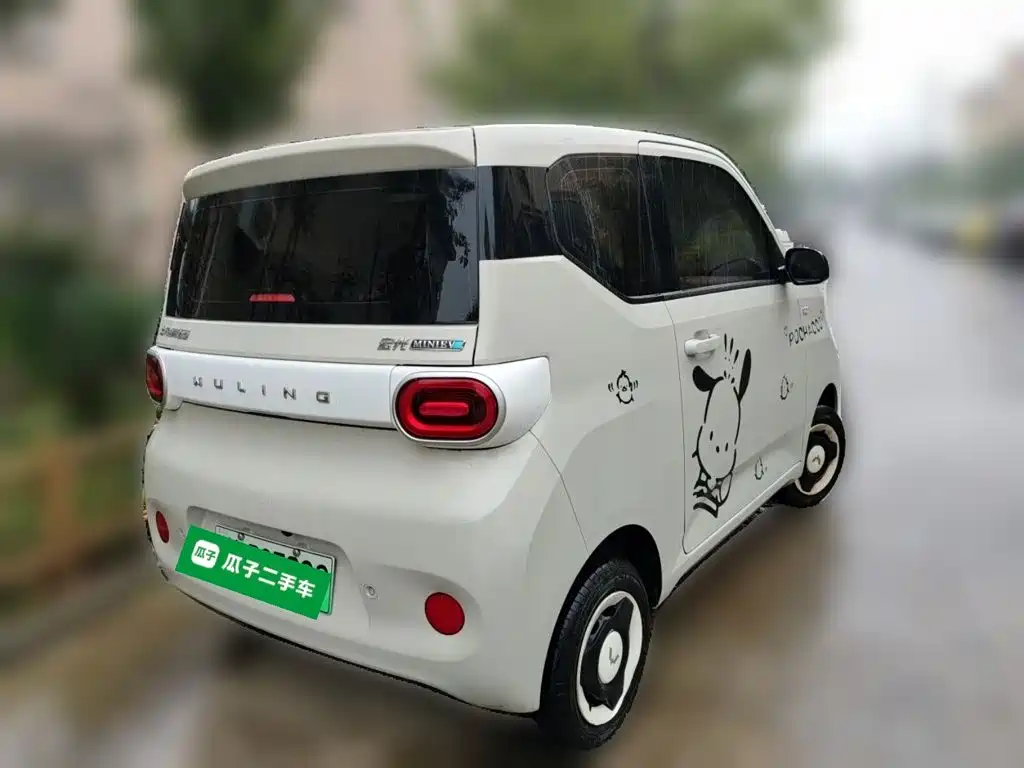 Wuling MINIEV — миниатюра 4