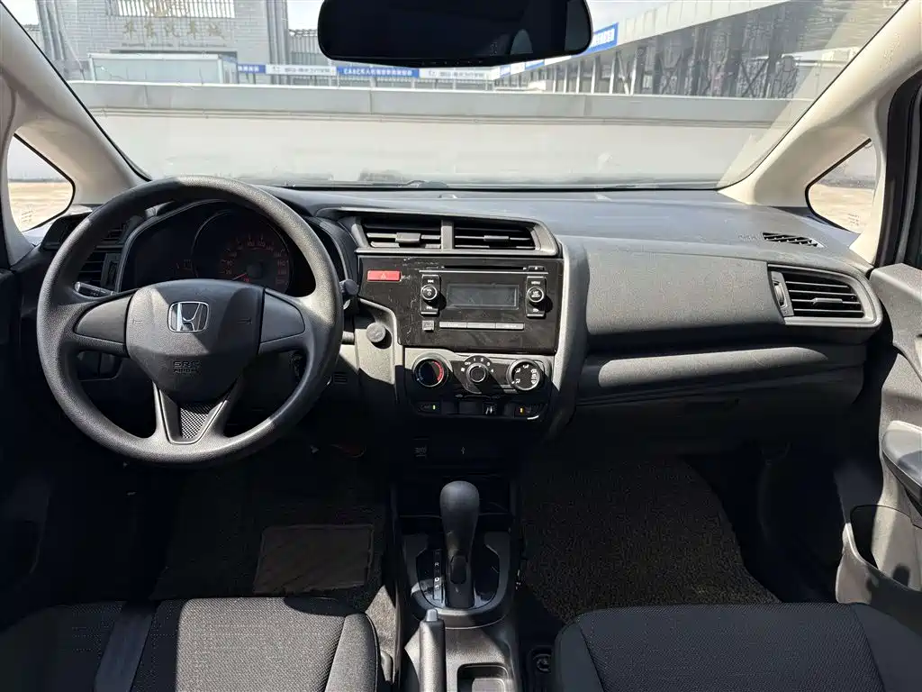 Honda Fit — миниатюра 10