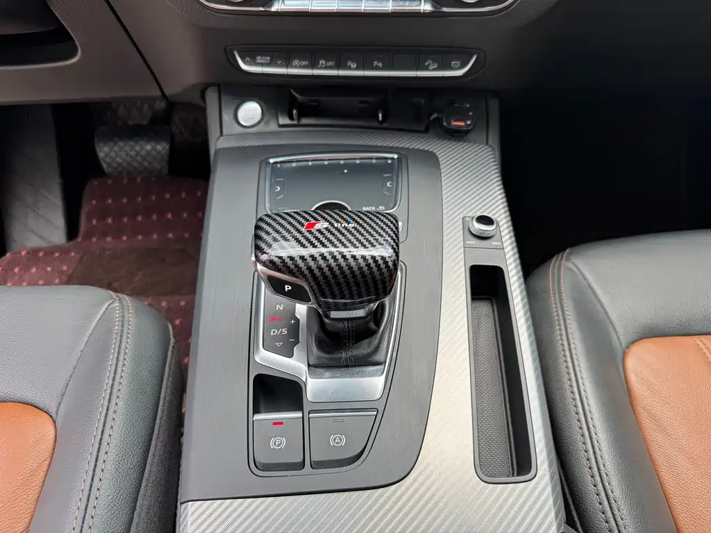 Audi Q5L — миниатюра 31
