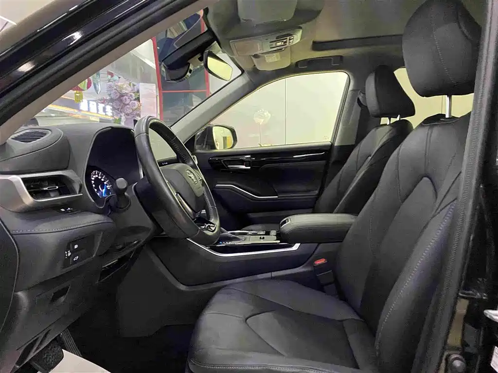 Toyota Highlander — миниатюра 6