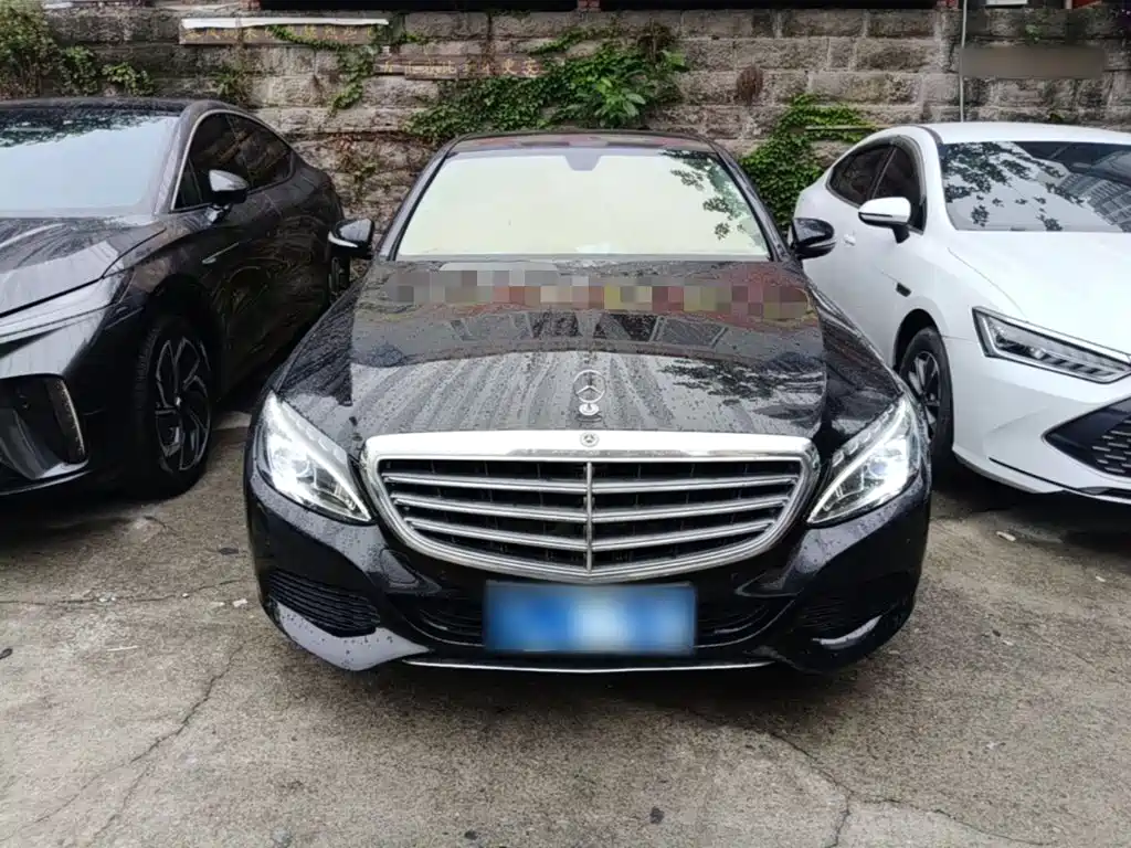 Mercedes-Benz C-Class — миниатюра 3