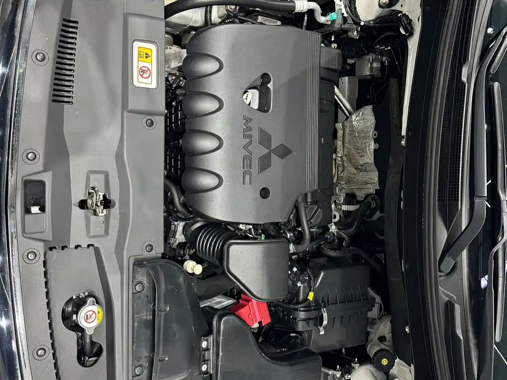 Mitsubishi Outlander — миниатюра 20