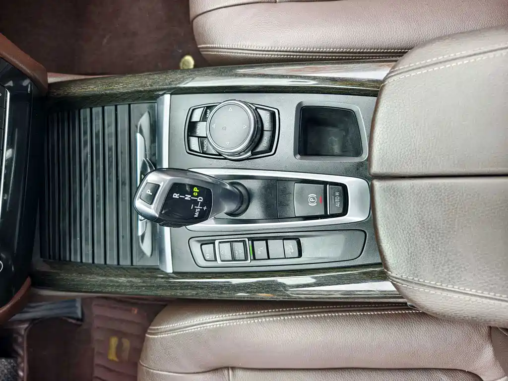 BMW X5 (Import) — миниатюра 14