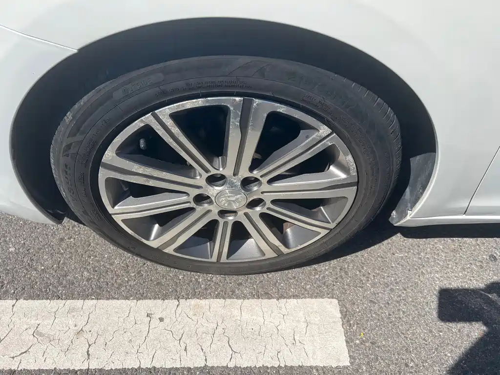 Peugeot 408 — миниатюра 12