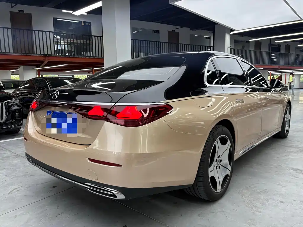 Mercedes-Benz E-Class — миниатюра 21