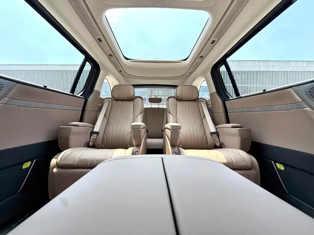 XPeng X9 — миниатюра 12