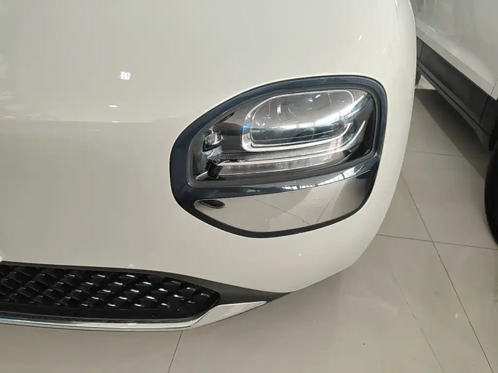 Baojun Yunduo — миниатюра 24