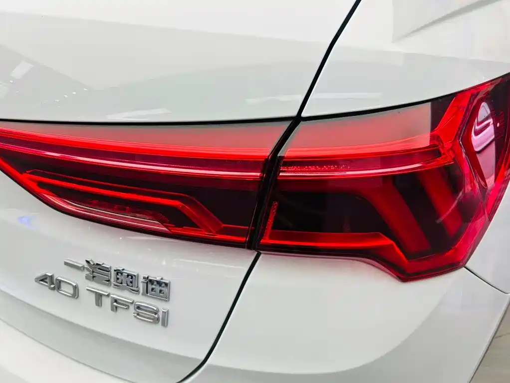Audi Q3 40 TFSI Fashion Elegance Type, фото 12