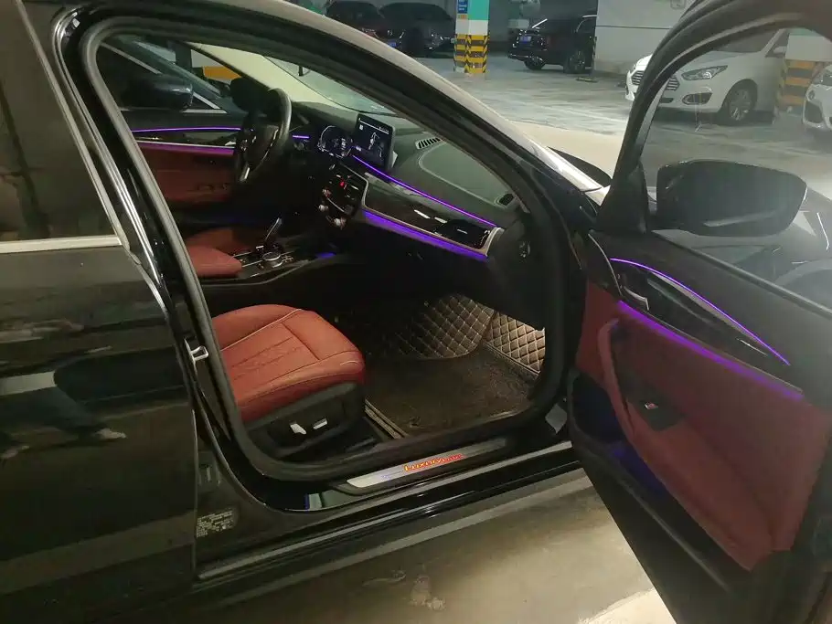 BMW 5 Series — миниатюра 8