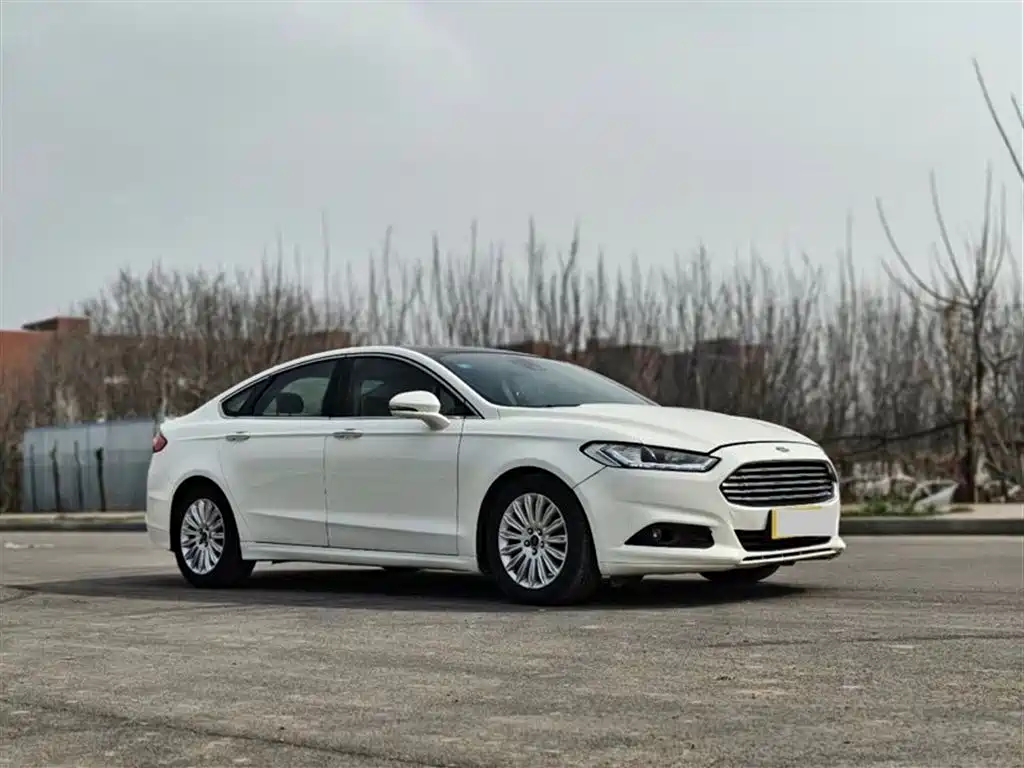 Ford Mondeo 2013 2.0L GTDi200 Fashion