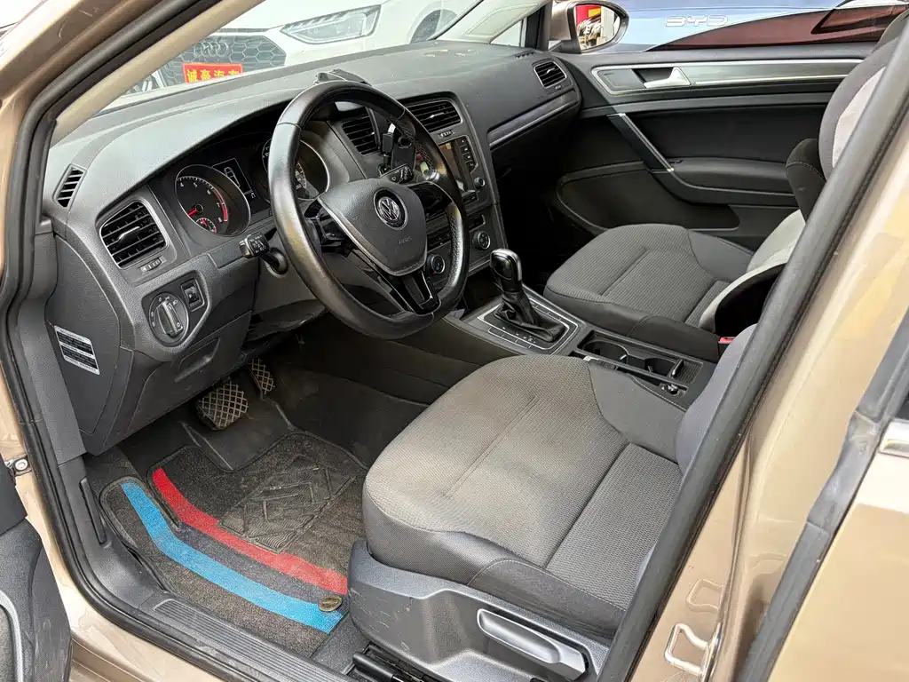 Volkswagen Golf — миниатюра 3