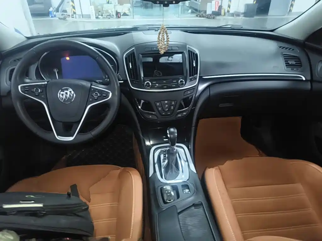 Buick Regal — миниатюра 10