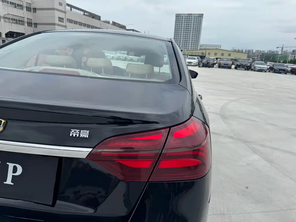 Geely Emgrand — миниатюра 14