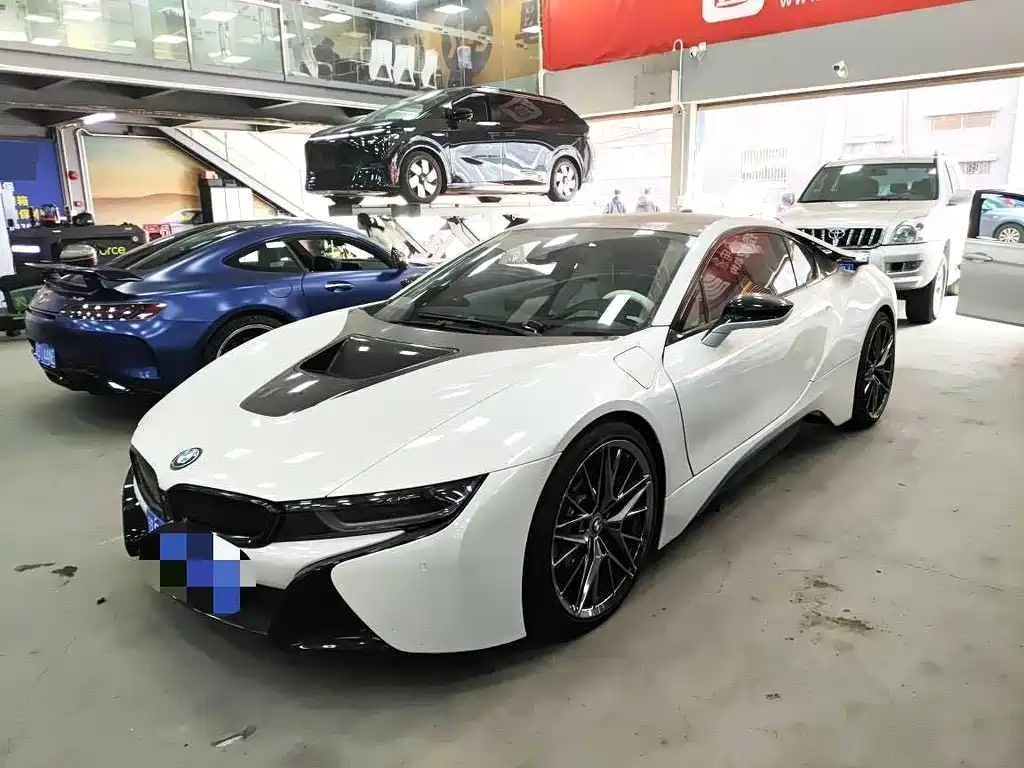 BMW i8