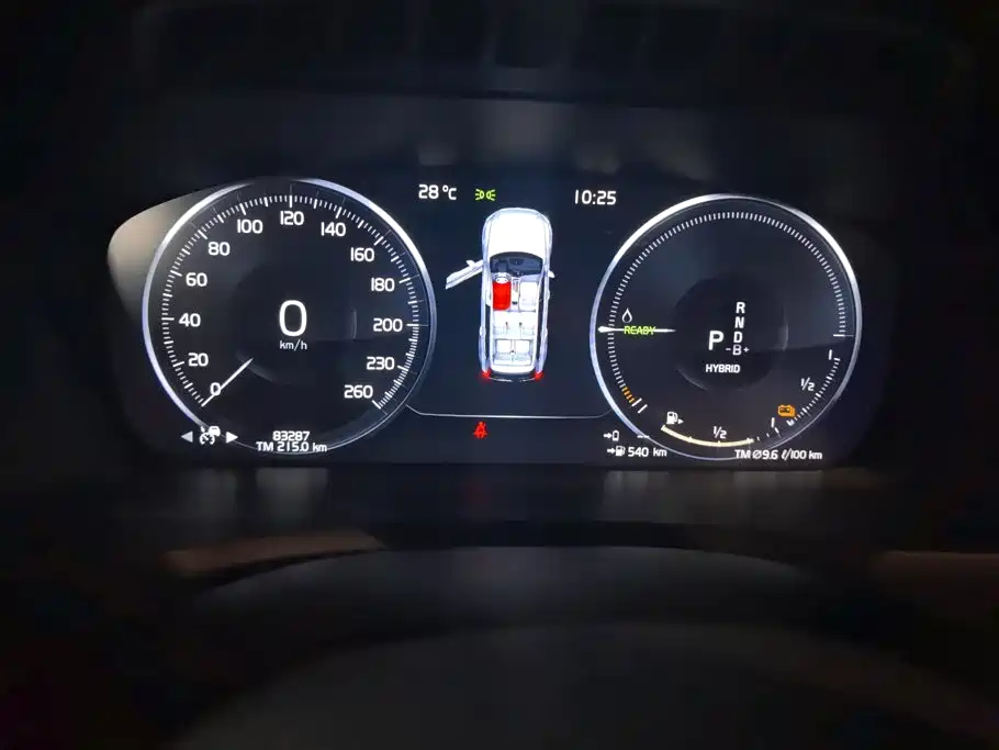 Volvo XC90 PHEV — миниатюра 14