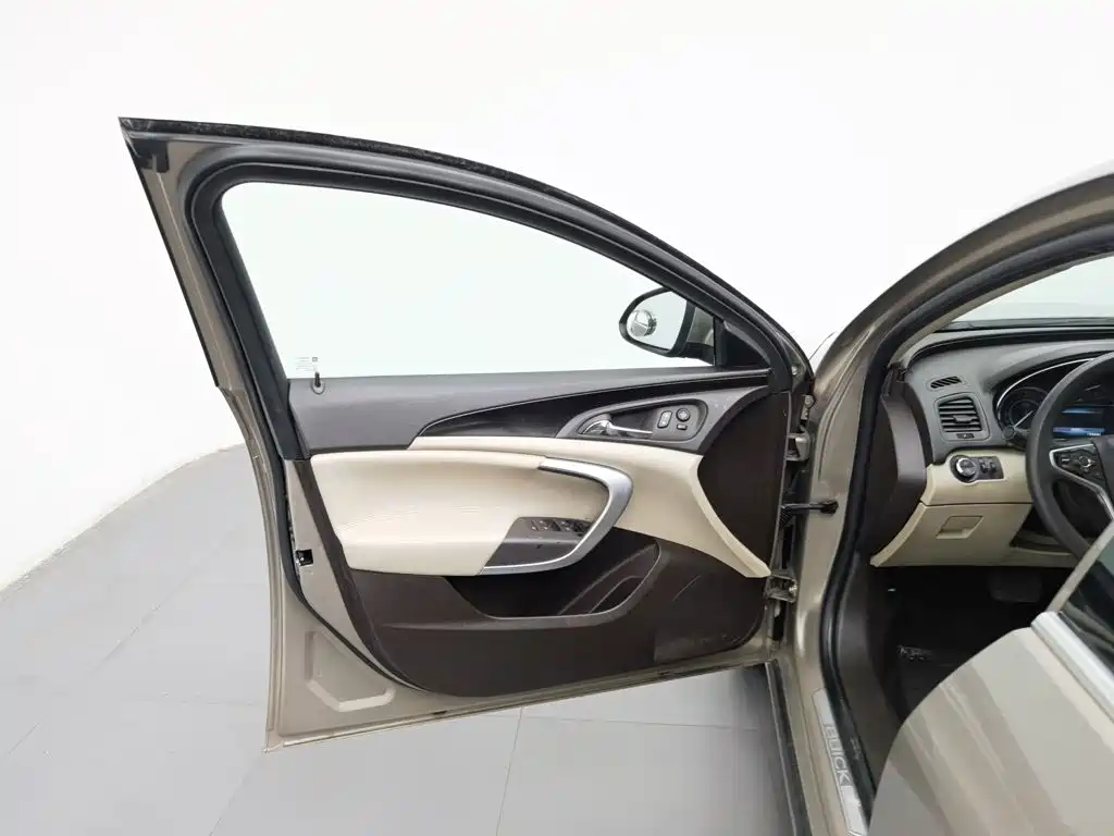 Buick Regal — миниатюра 8