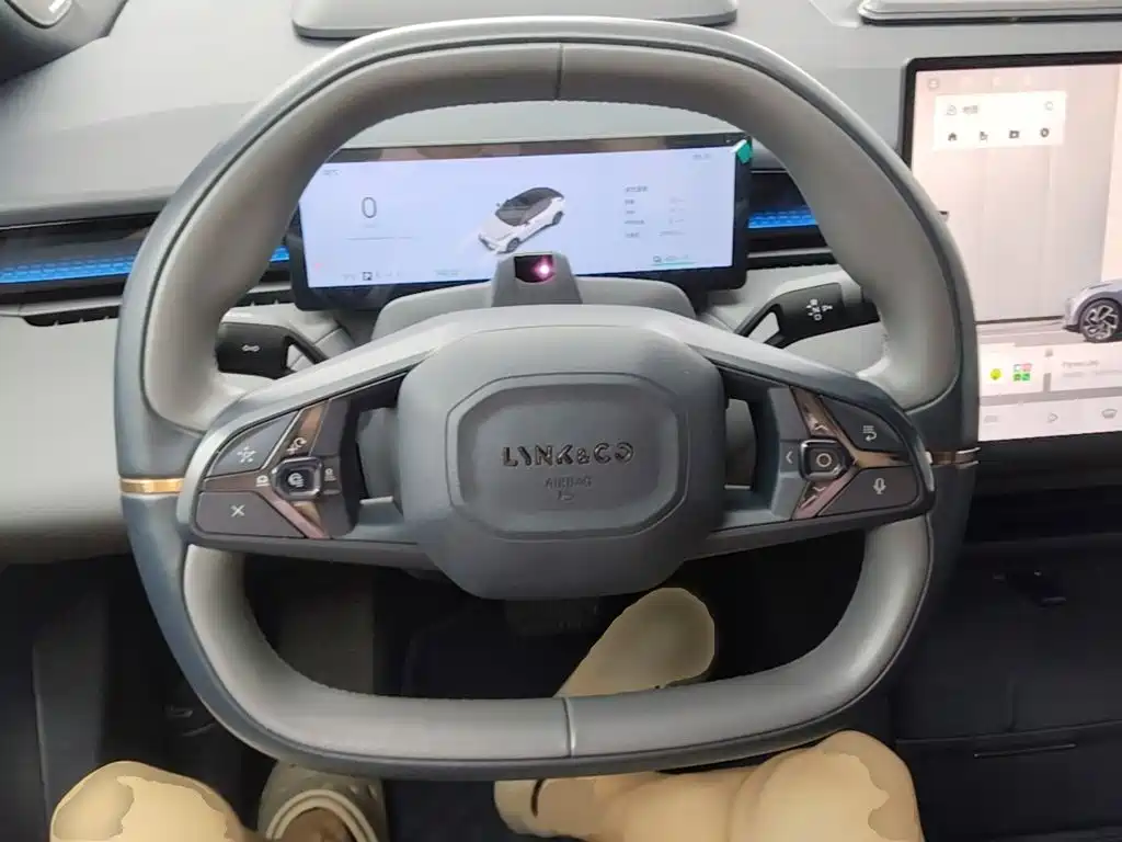 Lynk & Co Z20 — миниатюра 3