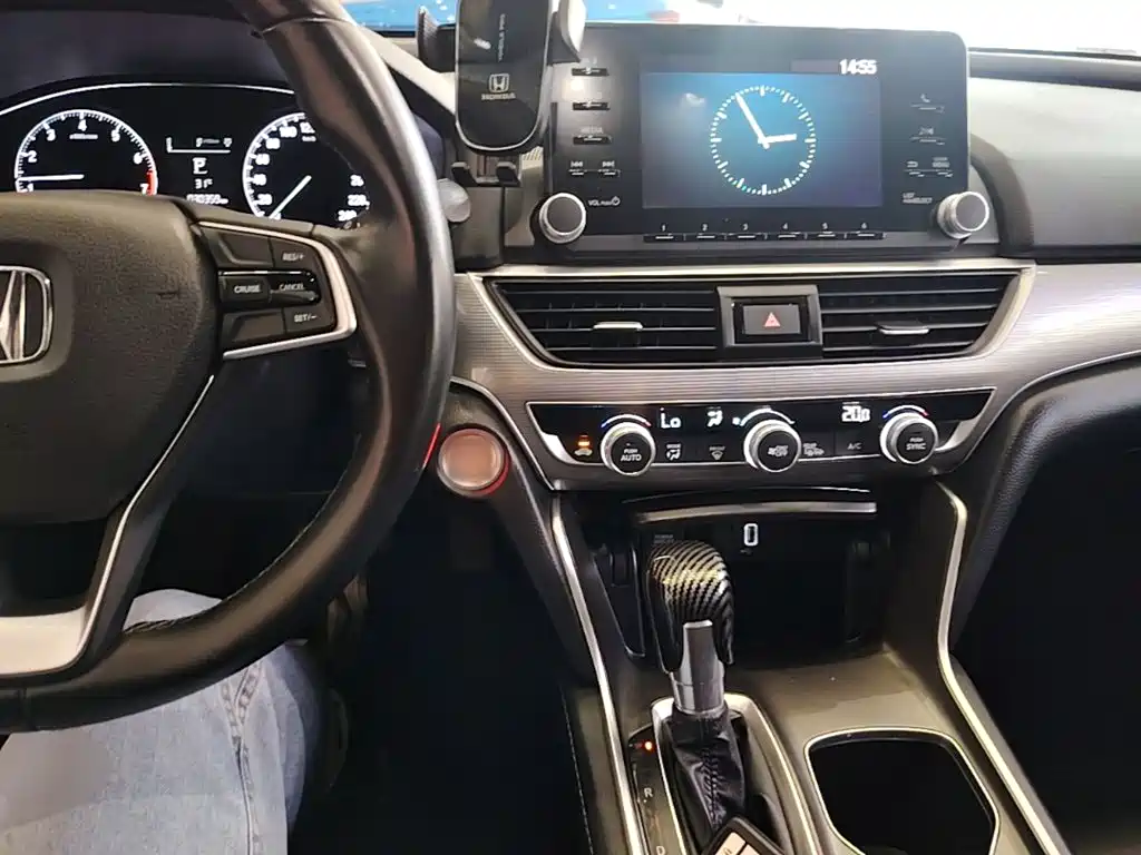 Honda Accord — миниатюра 10