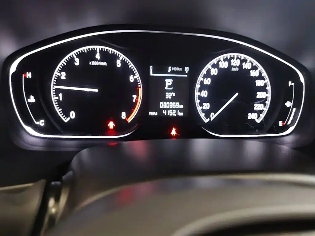 Honda Accord — миниатюра 12