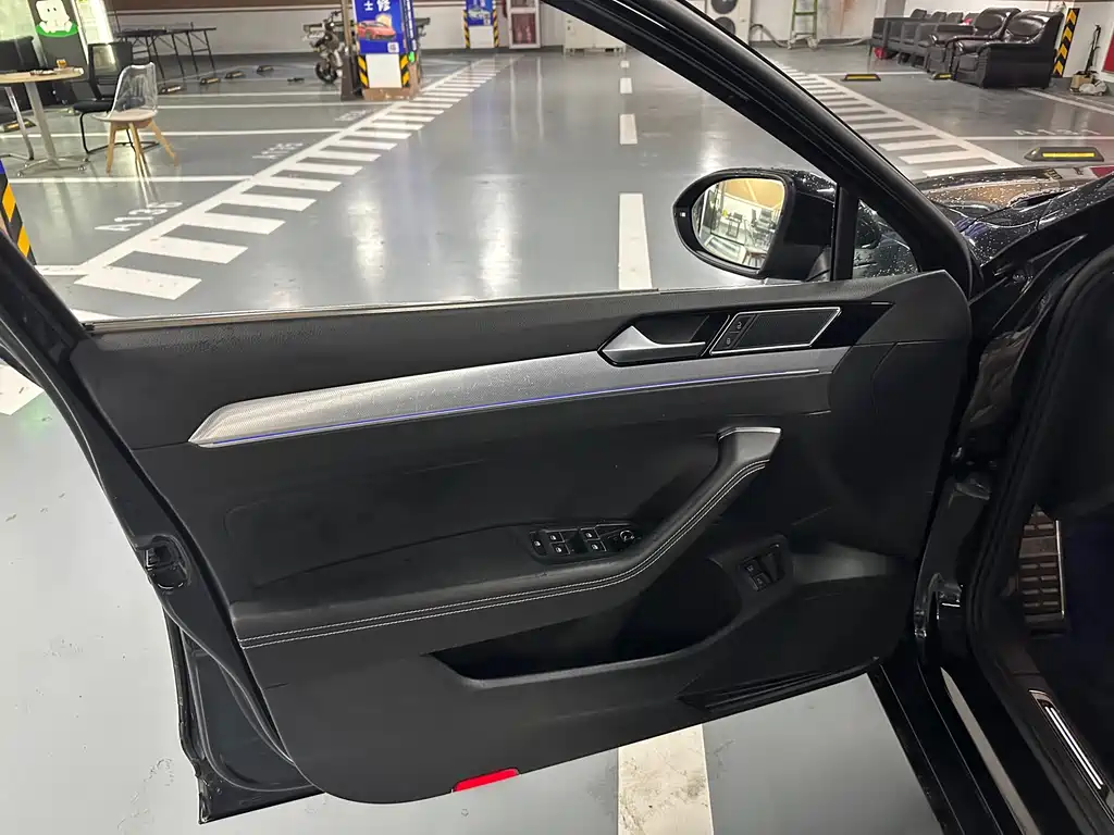 Volkswagen Magotan PHEV — миниатюра 8