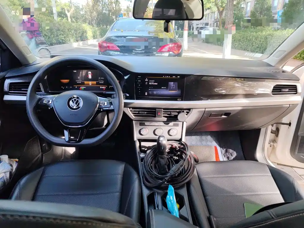 Volkswagen Lavida — миниатюра 5