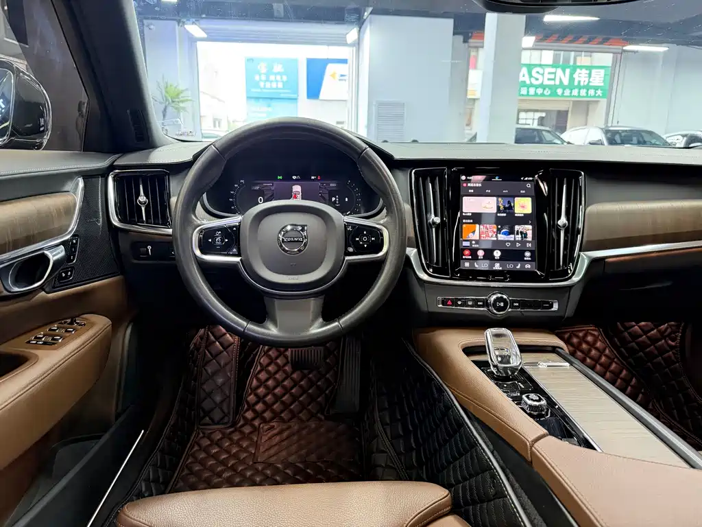 Volvo S90 — миниатюра 7