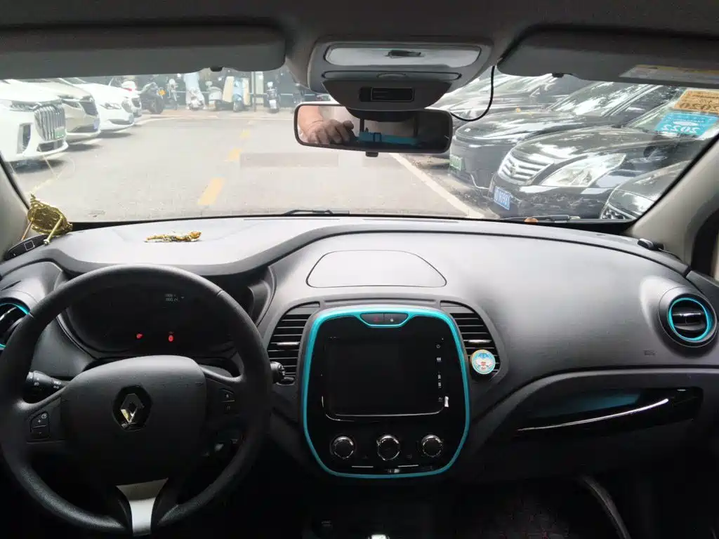 Renault Captur — миниатюра 10