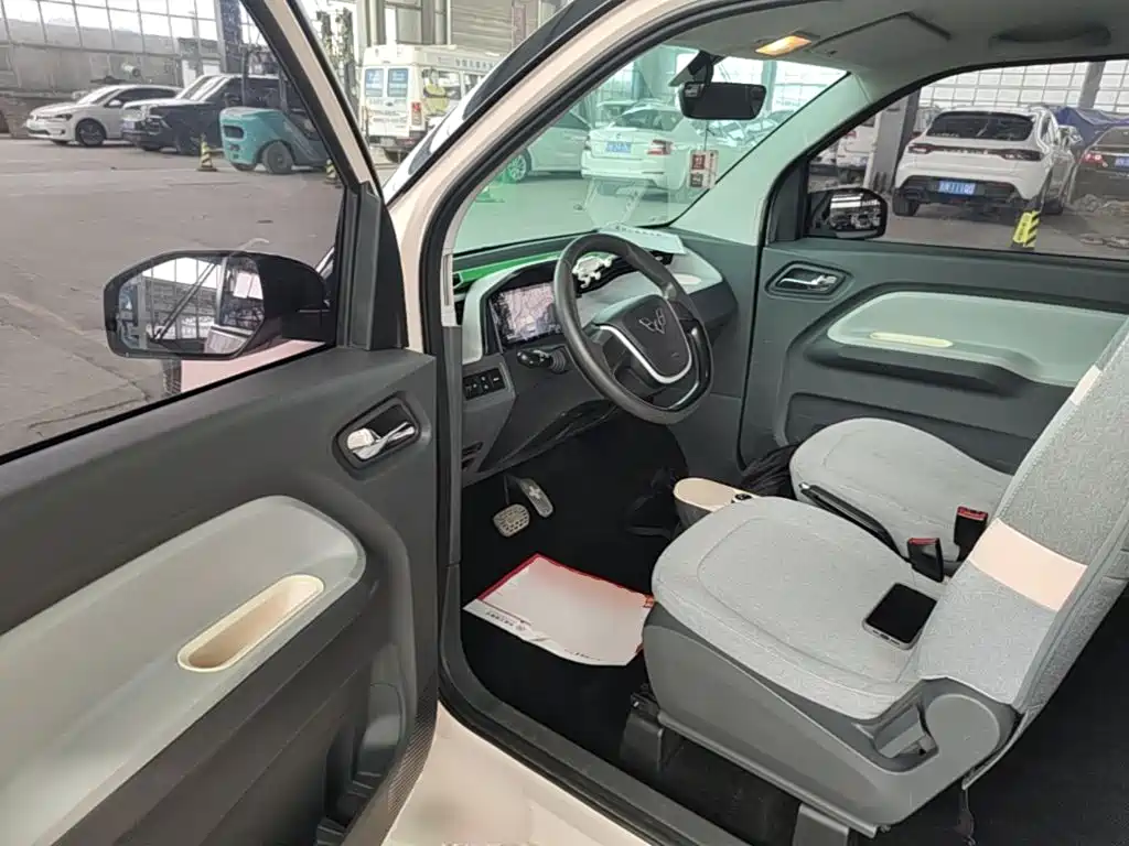 Wuling MINIEV — миниатюра 16