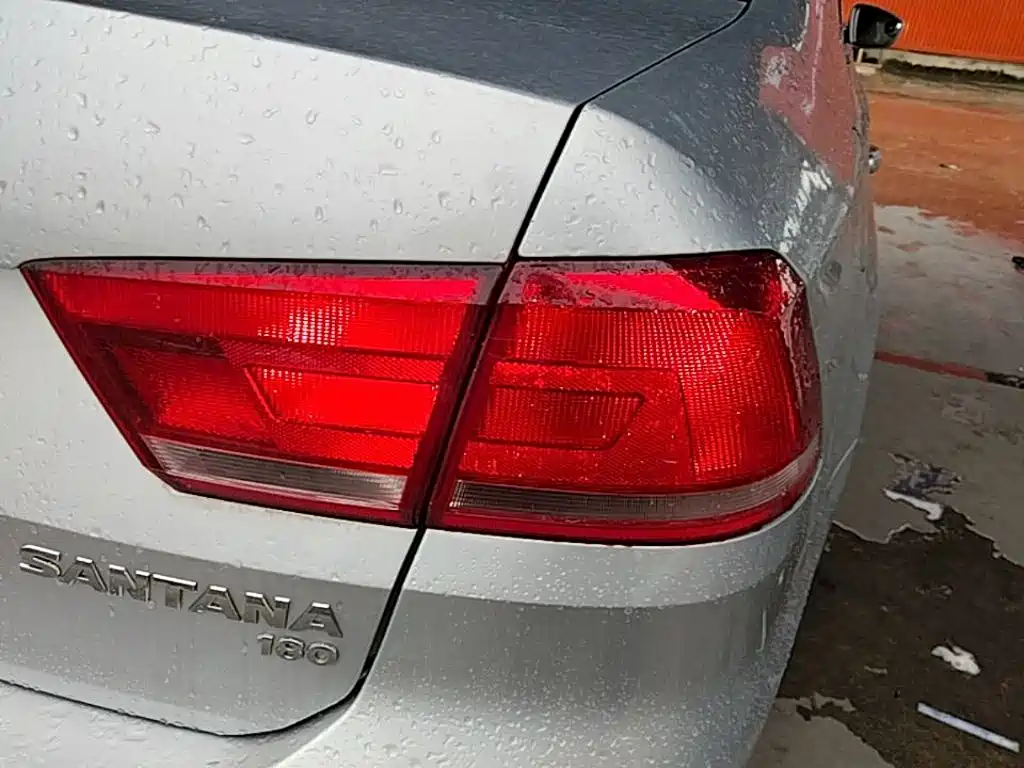 Volkswagen Santana — миниатюра 8