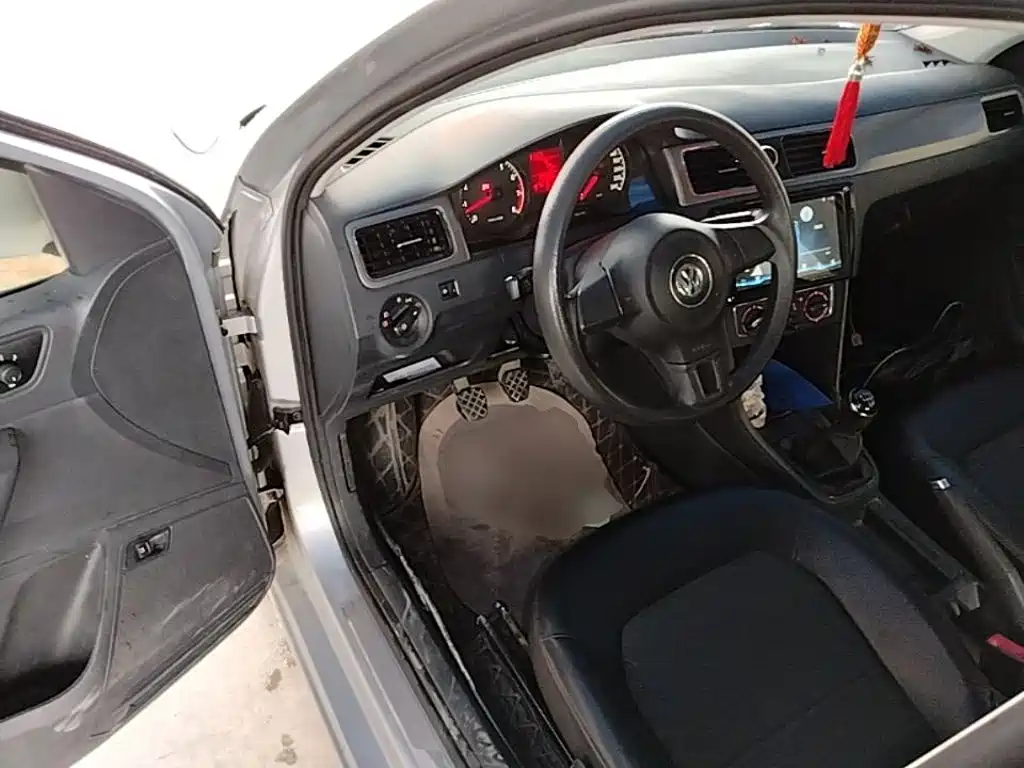 Volkswagen Santana — миниатюра 16