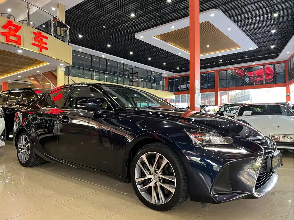 Lexus IS — миниатюра 3