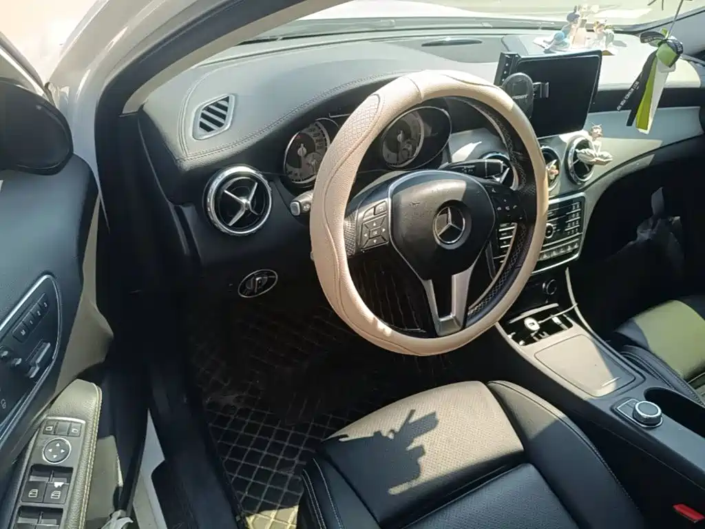 Mercedes-Benz GLA — миниатюра 11