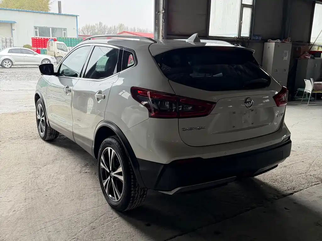 Nissan Qashqai — миниатюра 16