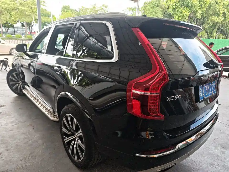 Volvo XC90 — миниатюра 7