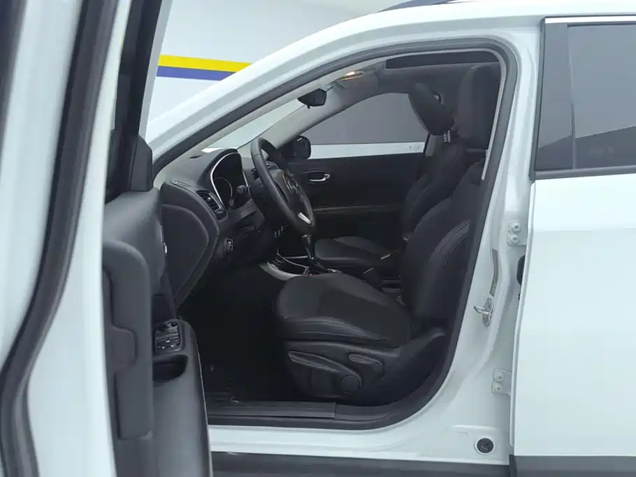 Jeep Compass — миниатюра 9