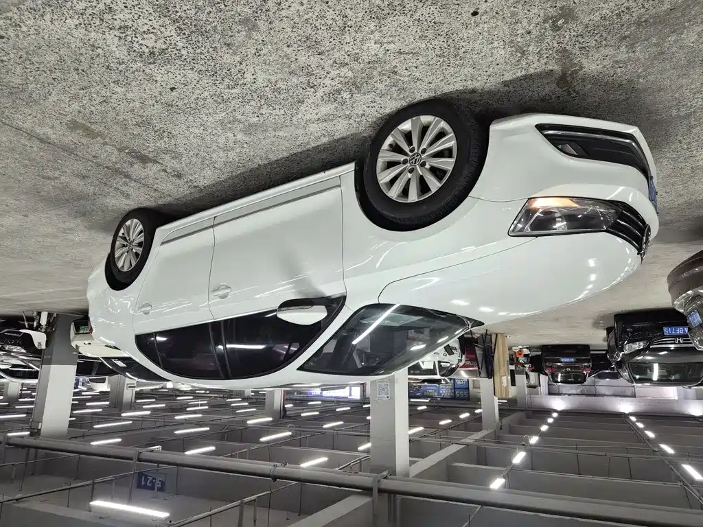Volkswagen Sagitar — миниатюра 24