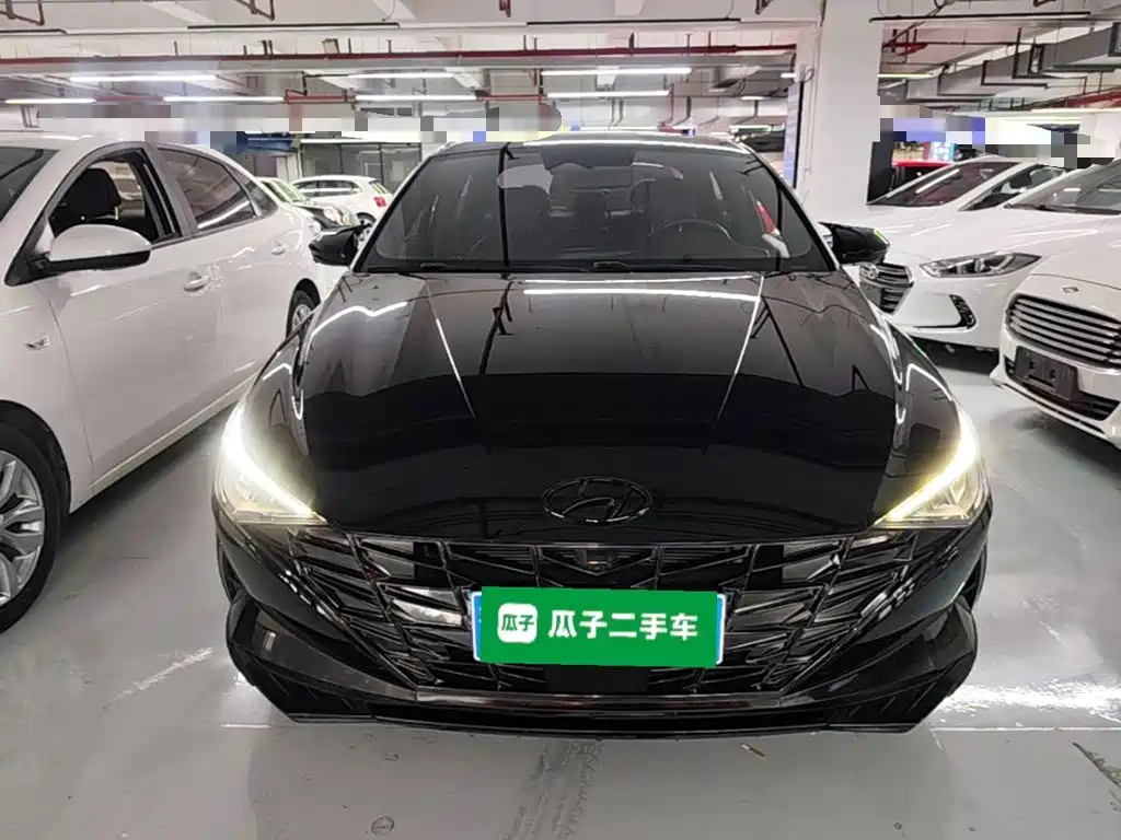 Hyundai Elantra — миниатюра 3